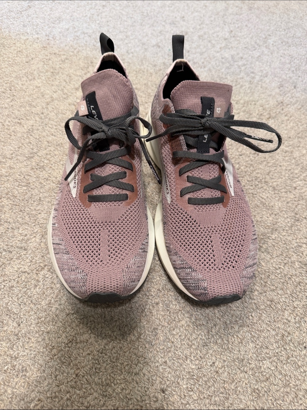 Brooks levitate 4 size 8